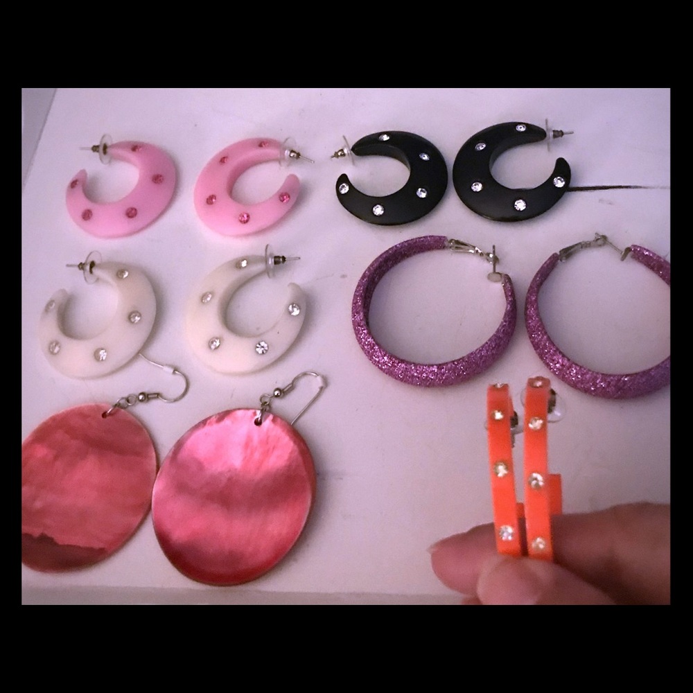 LOT OF HOOPS!